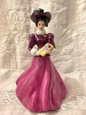 Hallmark Barbie Porcelain Figurine 1997 Holiday Traditions Victorian Collectable
